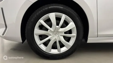 Car image 20