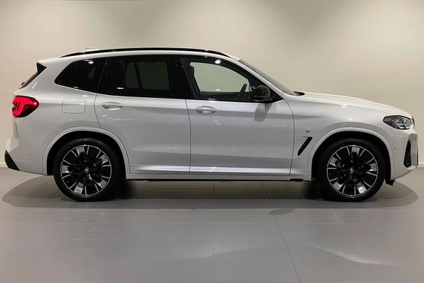 BMW iX3 210 kW image number 3