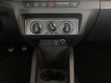 Car image 36