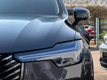 Car image 32