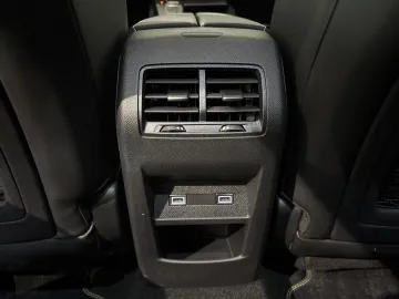 Car image 43