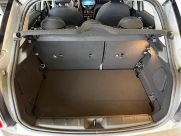 Car image 39