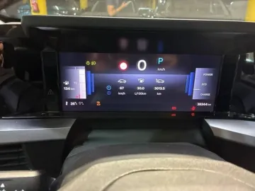 Car image 37