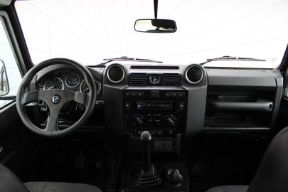 Car image 13