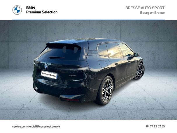 BMW iX xDrive40 243 kW image number 2