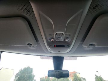 Car image 28