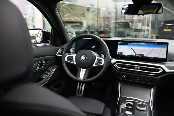 BMW 330 e Touring 215 kW image number 31