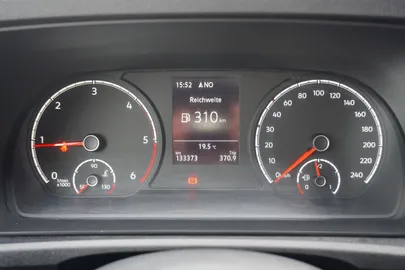 Car image 31