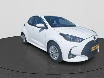 Car image 2