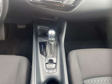 Car image 14