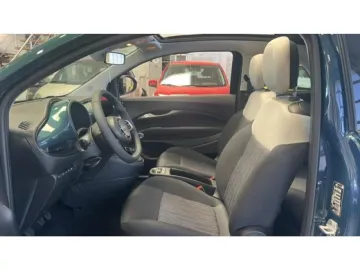 Car image 16