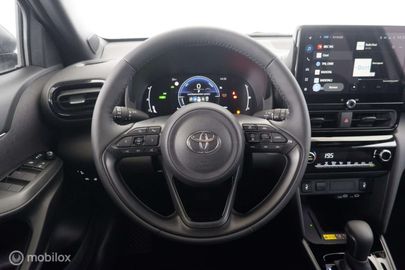 Car image 12