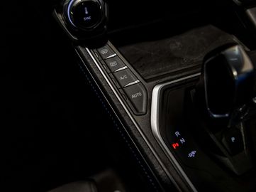 Car image 37