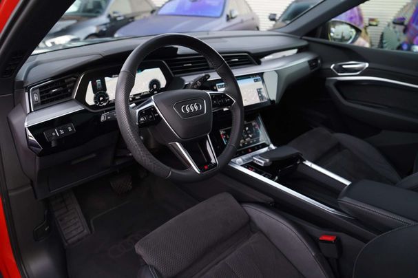 Audi e-tron 55 quattro Advanced 300 kW image number 8