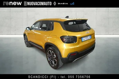 Car image 4