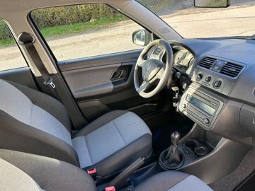 Car image 11