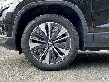 Car image 29