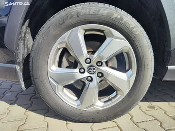 Car image 29