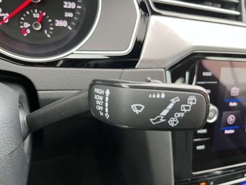 Car image 33