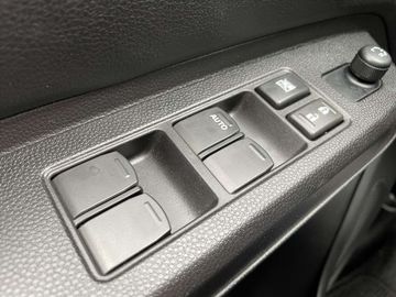 Car image 36