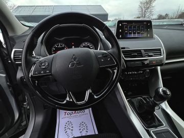 Car image 24