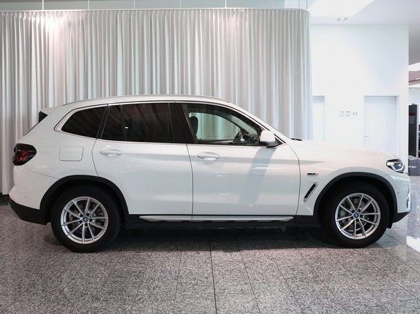 BMW X3 xDrive30e 215 kW image number 2