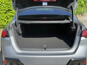 Car image 38