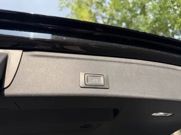 Car image 35