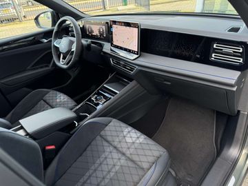 Car image 31