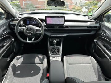 Car image 10