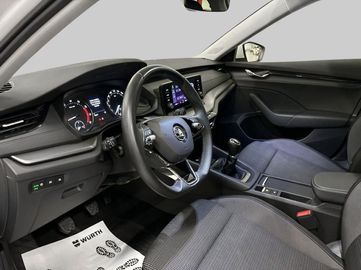 Car image 13