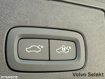 Car image 40