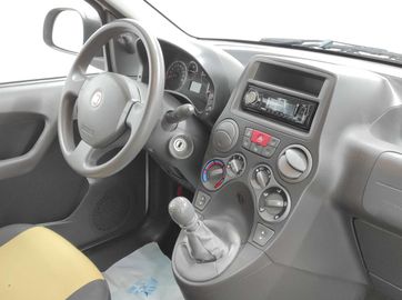 Car image 33