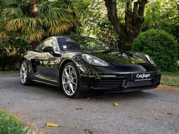 Car image 3