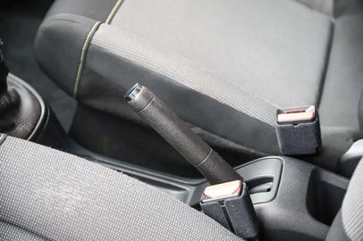 Car image 30