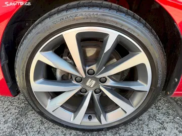 Car image 35