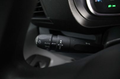 Car image 37