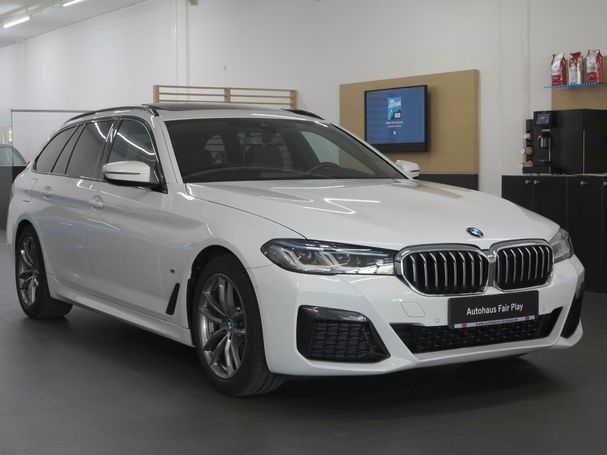 BMW 520i Touring 135 kW image number 2