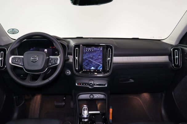 Volvo XC40 B3 Plus 120 kW image number 22