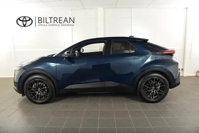 Car image 5