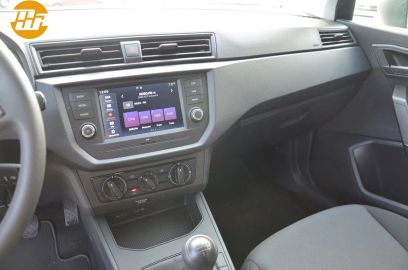 Car image 16