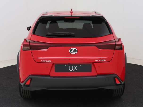 Lexus UX 250h 135 kW image number 21