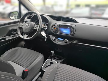 Car image 10