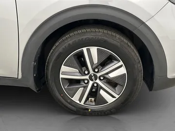 Car image 36