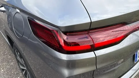 Car image 27