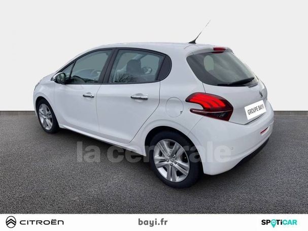 Peugeot 208 PureTech 82 Signature 61 kW image number 5