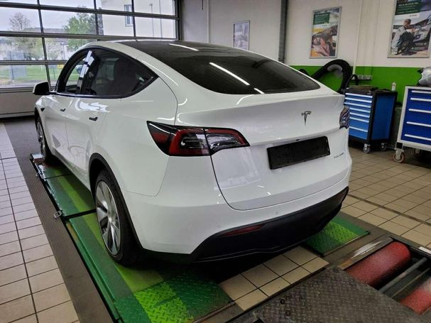 Tesla Model Y Long Range AWD 378 kW image number 4