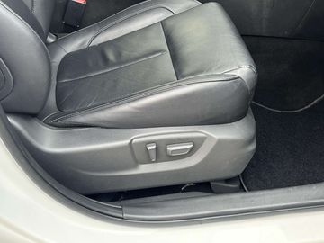 Car image 38