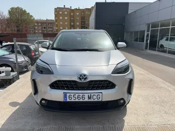 Car image 4