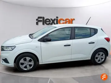Car image 3